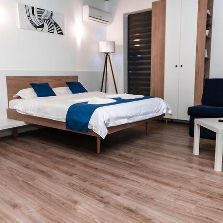 Puzzle Apartaments&Studios Craiova Bagian luar foto
