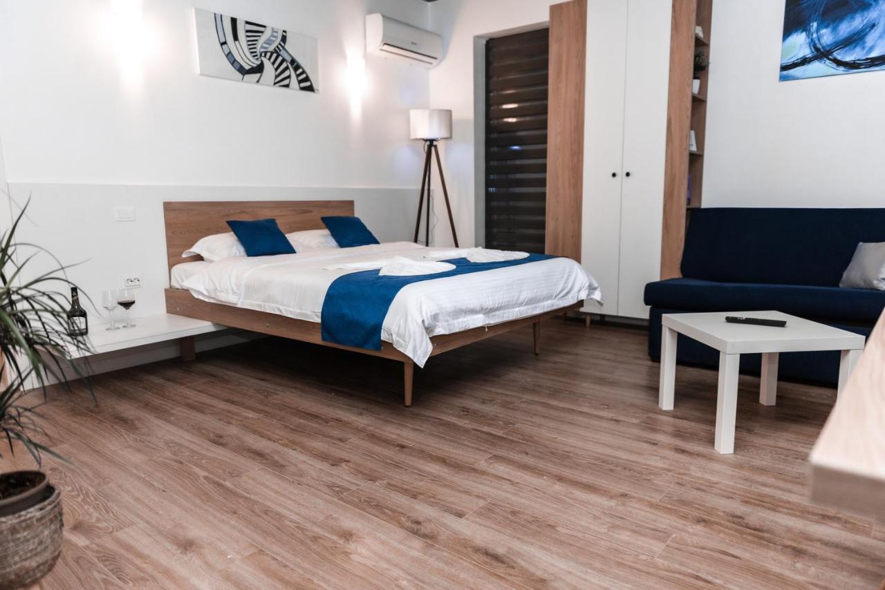 Puzzle Apartaments&Studios Craiova Bagian luar foto