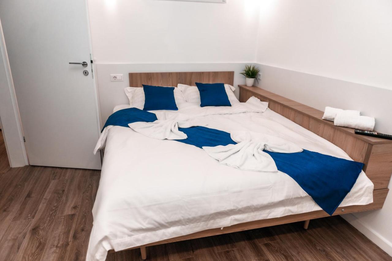 Puzzle Apartaments&Studios Craiova Bagian luar foto