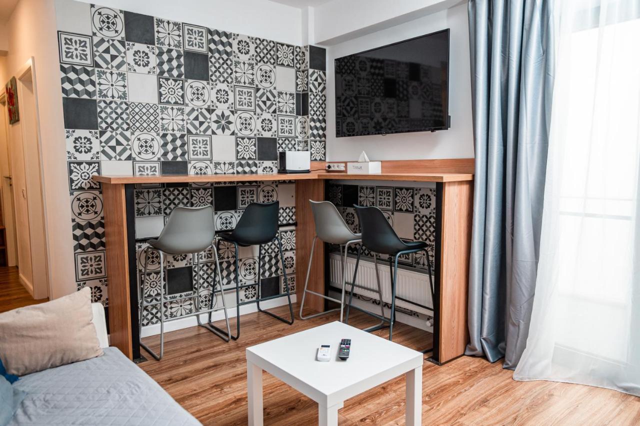 Puzzle Apartaments&Studios Craiova Bagian luar foto